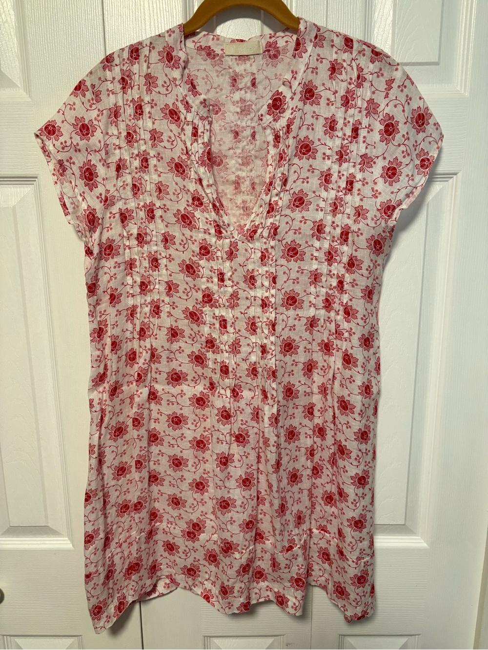 NWOT CP Shades White Linen Dress with Red Floral Print and Pin tucked Front